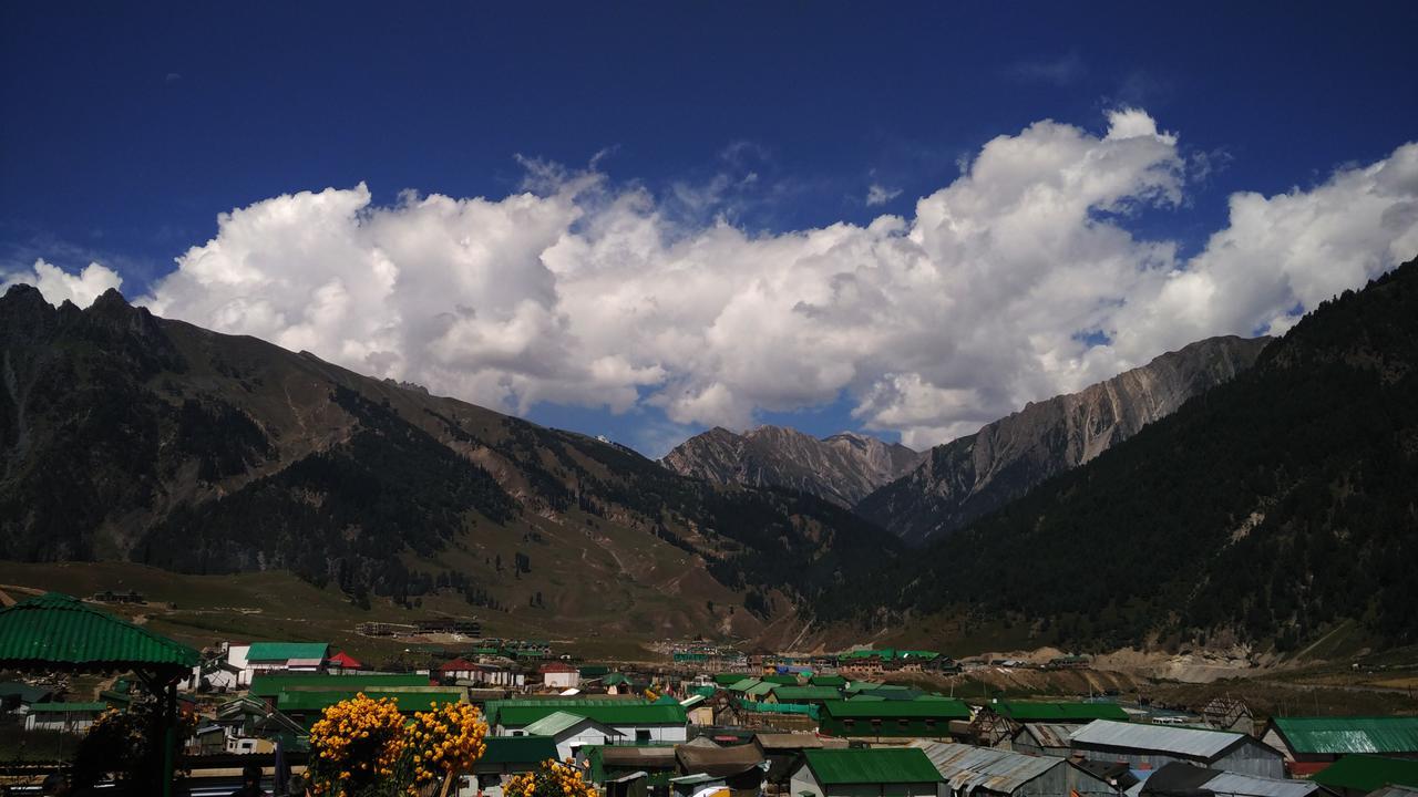 Hotel Glacier Heights Sonamarg Exterior photo